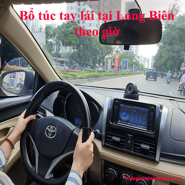 Bo Tuc Tay Lai Tai Long Bien Theo Gio